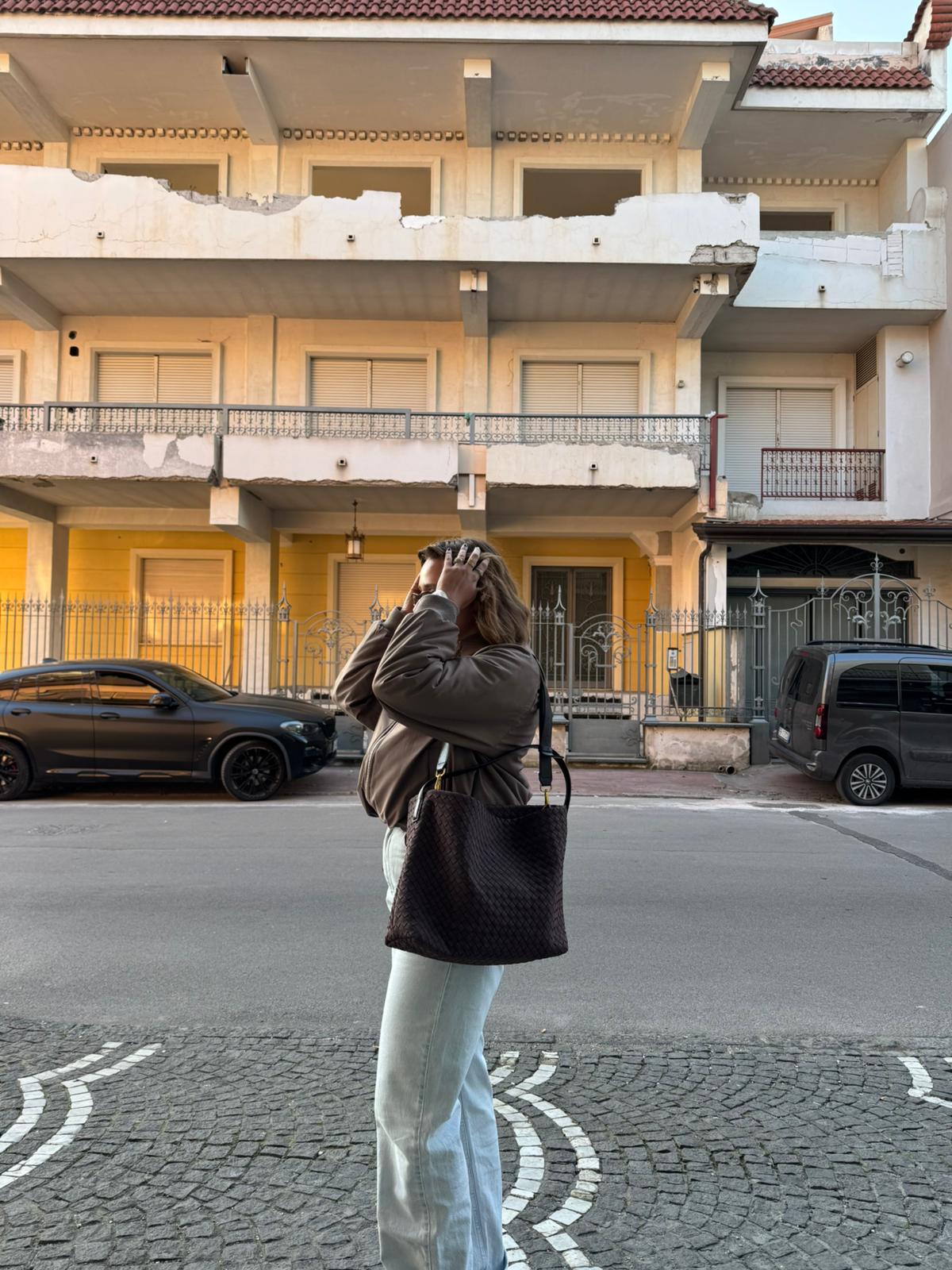 Borsa Tote Intrecciata in Camoscio